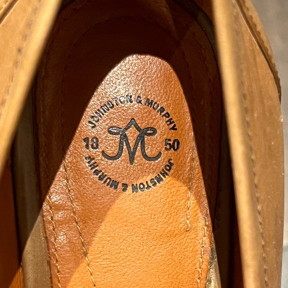 Johnston & Murphy nude loafer heels - Picture 3 of 3